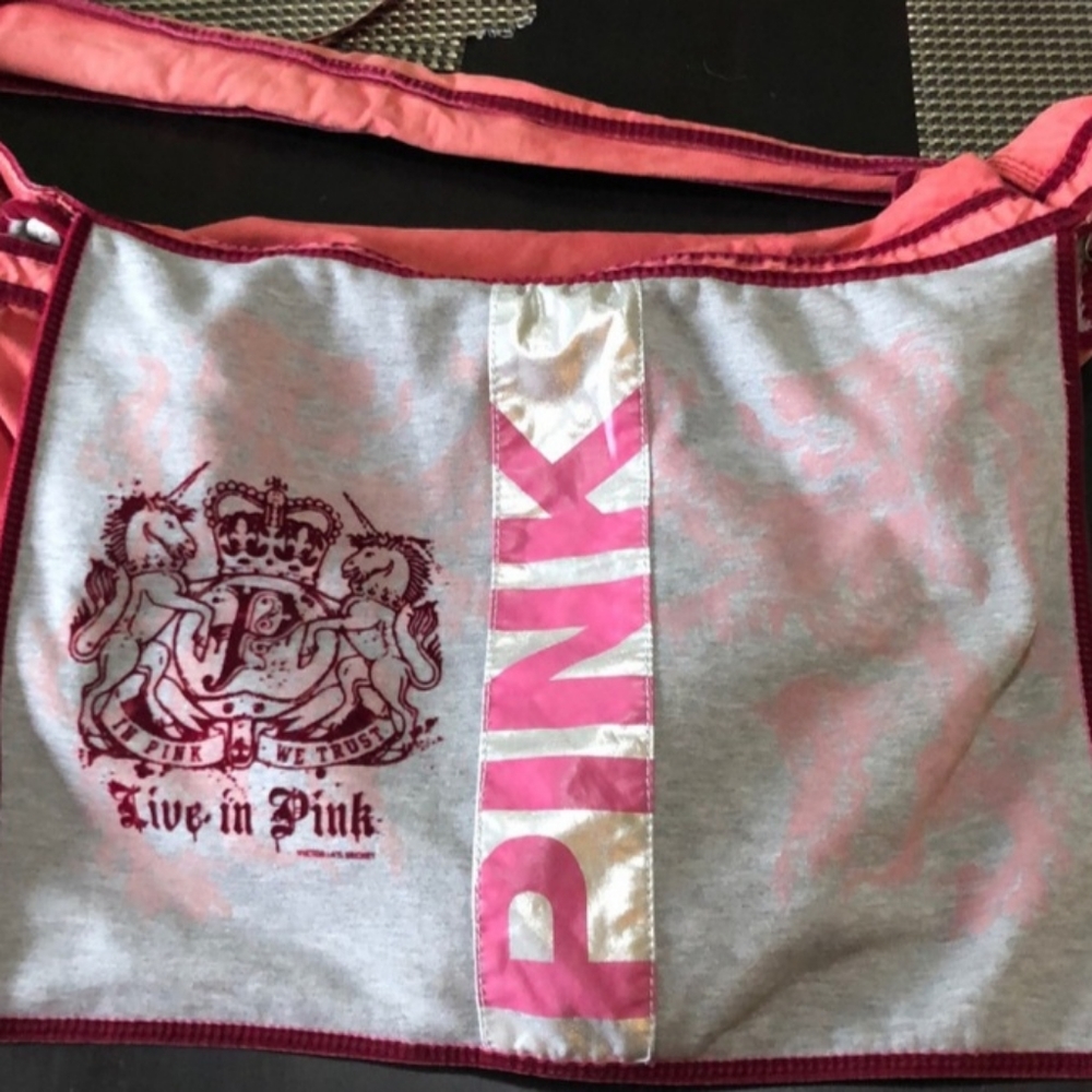 Victoria Secret duffle bag EUC
